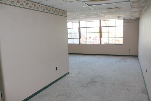 Union Building: 102 N Union St, Mountain Grove, MO 65711